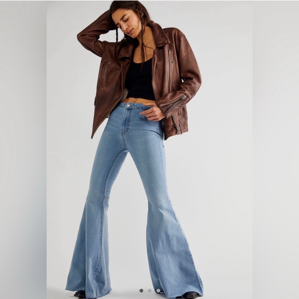 Free People Just Float on Flare Bellbottom Jeans, light blue, size 26 long - Picture 4 of 12